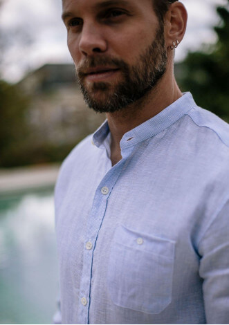 18pe-chemise-homme-bleu-ciel-carreaux-en-lin-col-mao-montlilin-2