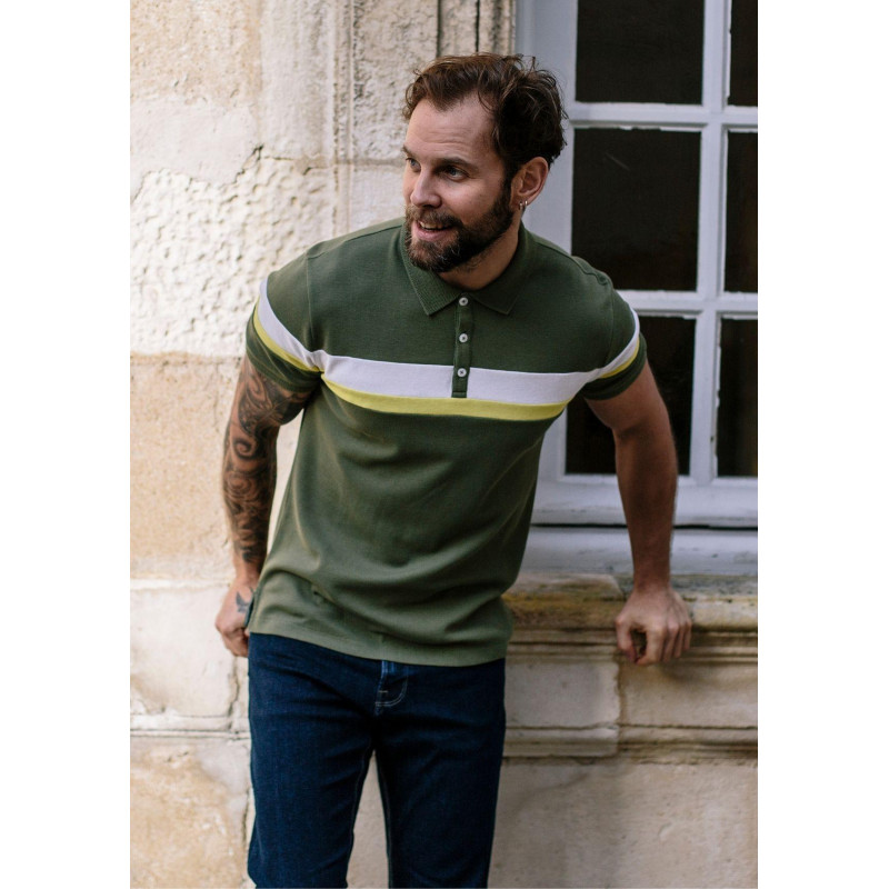 21pe-polo-homme-portrait-kaki-coton-bio-recyclé-1 21pe-polo-homme-portrait-kaki-coton-bio-recyclé-1