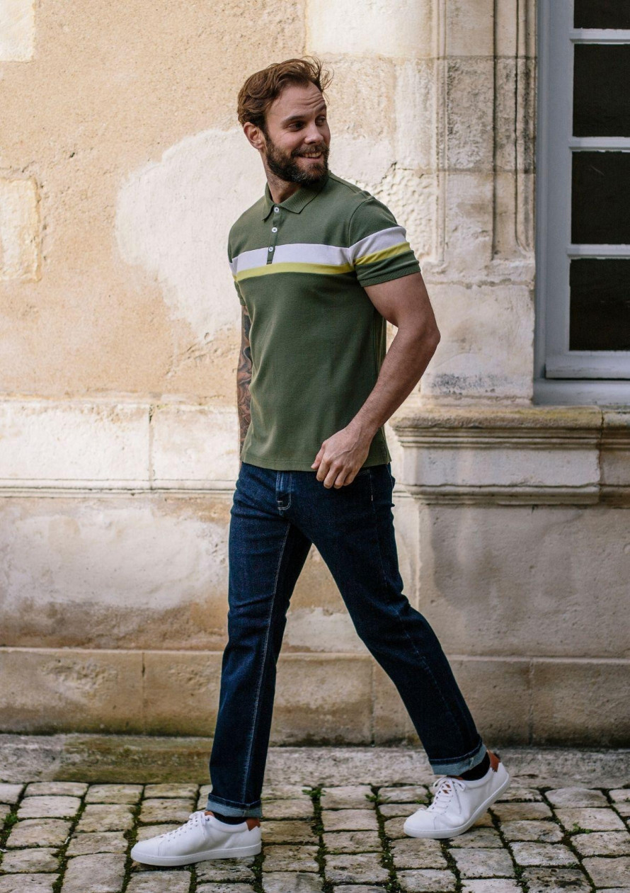 21pe-polo-homme-portrait-kaki-coton-bio-recyclé-3