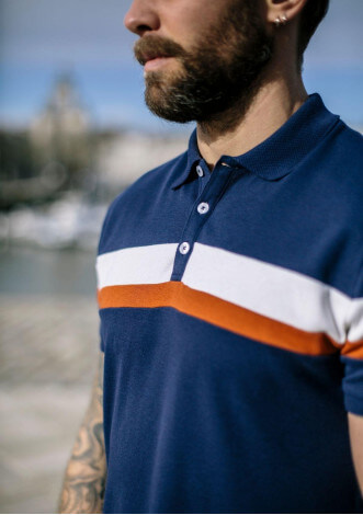 21pe-polo-homme-portrait-marine-coton-bio-recyclé-1