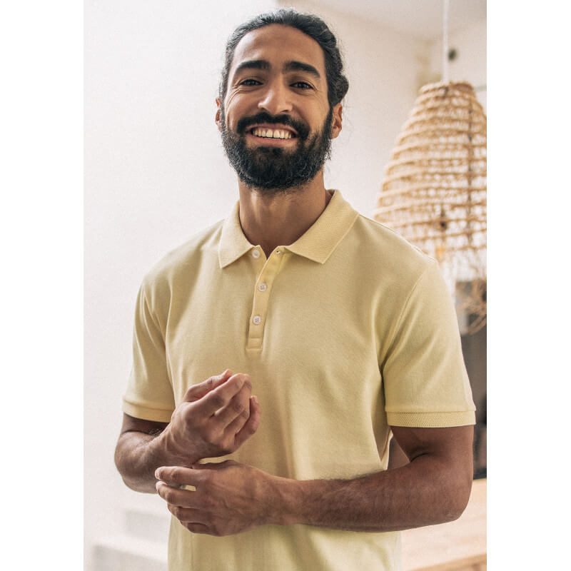 22pe-polo-homme-amical-jaune-pale-coton-bio-recyclé-1 22pe-polo-homme-amical-jaune-pale-coton-bio-recyclé-1