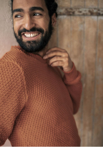 22pe-pull-homme-reflet-orange-coton-bio-made-in-france-3