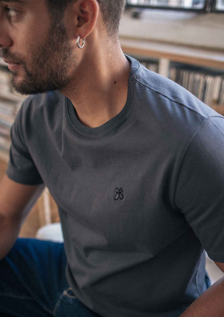 22ah-t-shirt-homme-essaim-anthracite-coton-bio-1