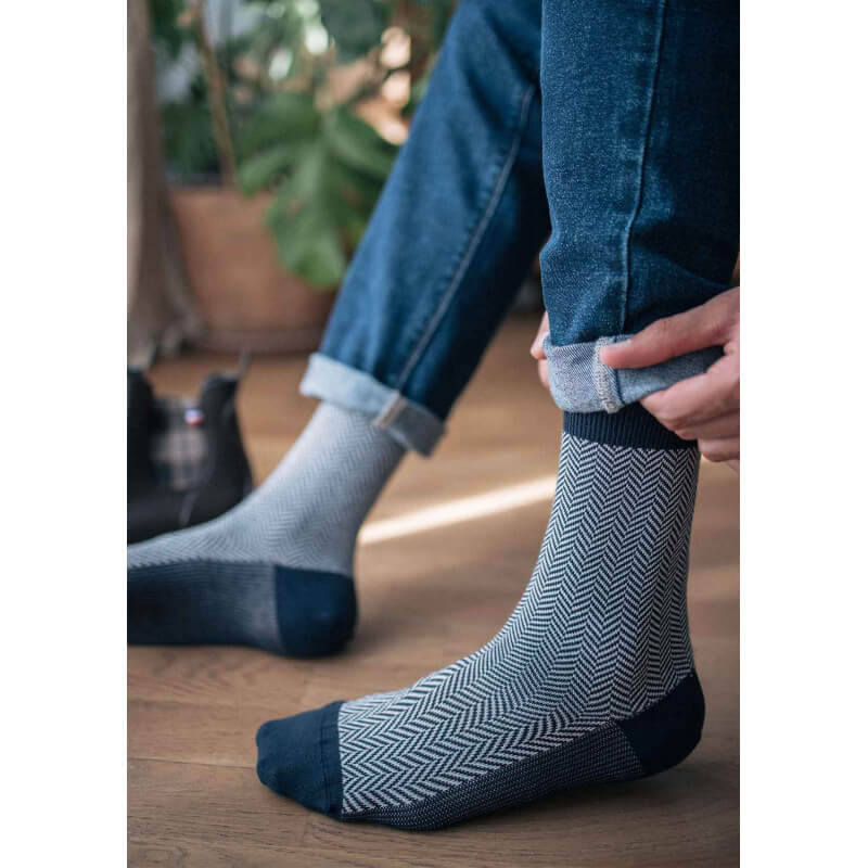 22ah-chaussettes-homme-chevron-marine-gris-clair-coton-bio-made-in-france-1