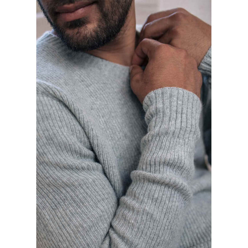 22ah-pull-homme-libre-gris-clair-made-in-france-recyclé-tricotage-3d-2 22ah-pull-homme-libre-gris-clair-made-in-france-recyclé-tricotage-3d-2