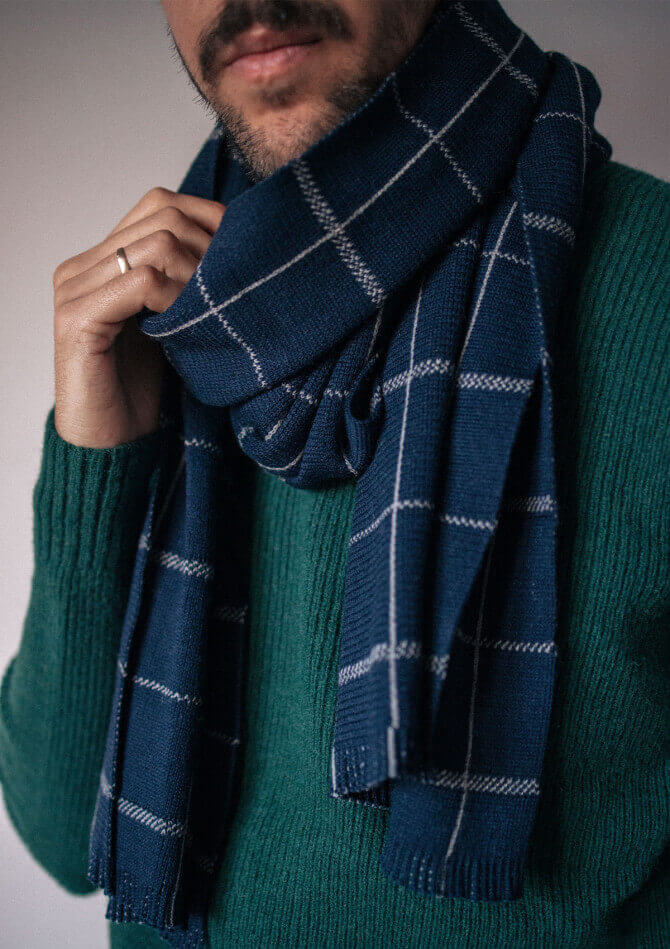 22ah-écharpe-homme-promesse-marine-carreaux-bio-made-in-france-1