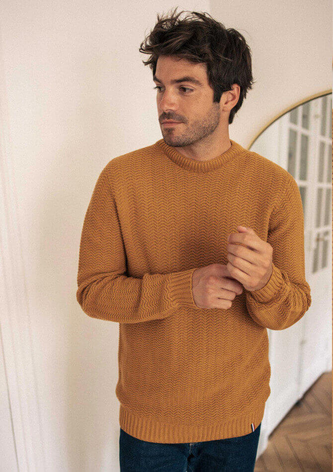 Pull homme tricoté 3D PLANETE moutarde made in France coton bio - Montlimart