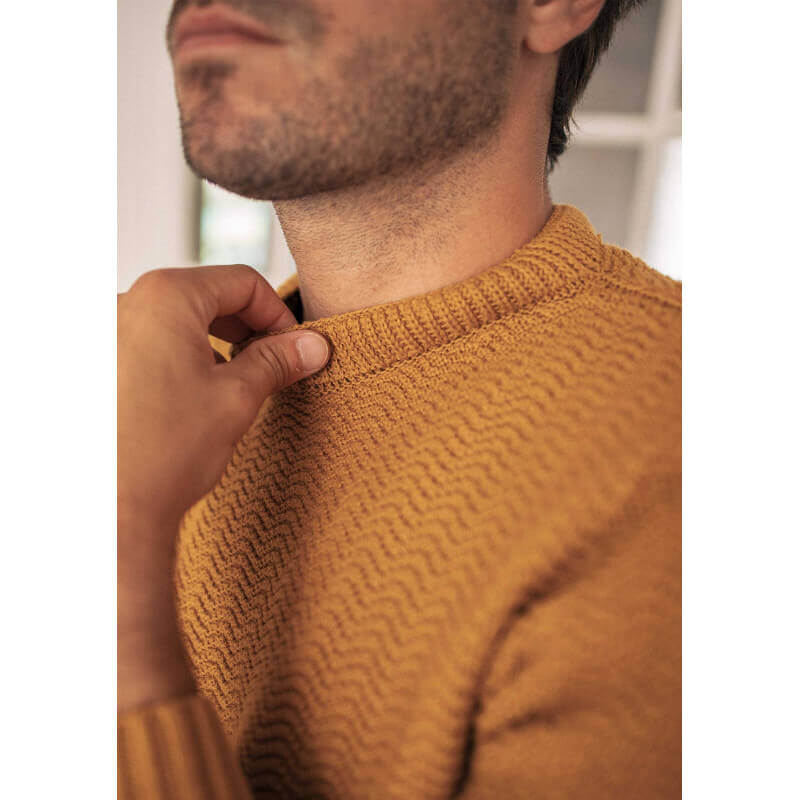 Pull homme tricoté 3D PLANETE moutarde made in France coton bio - Montlimart Pull homme tricoté 3D PLANETE moutarde made in France coton bio - Montlimart