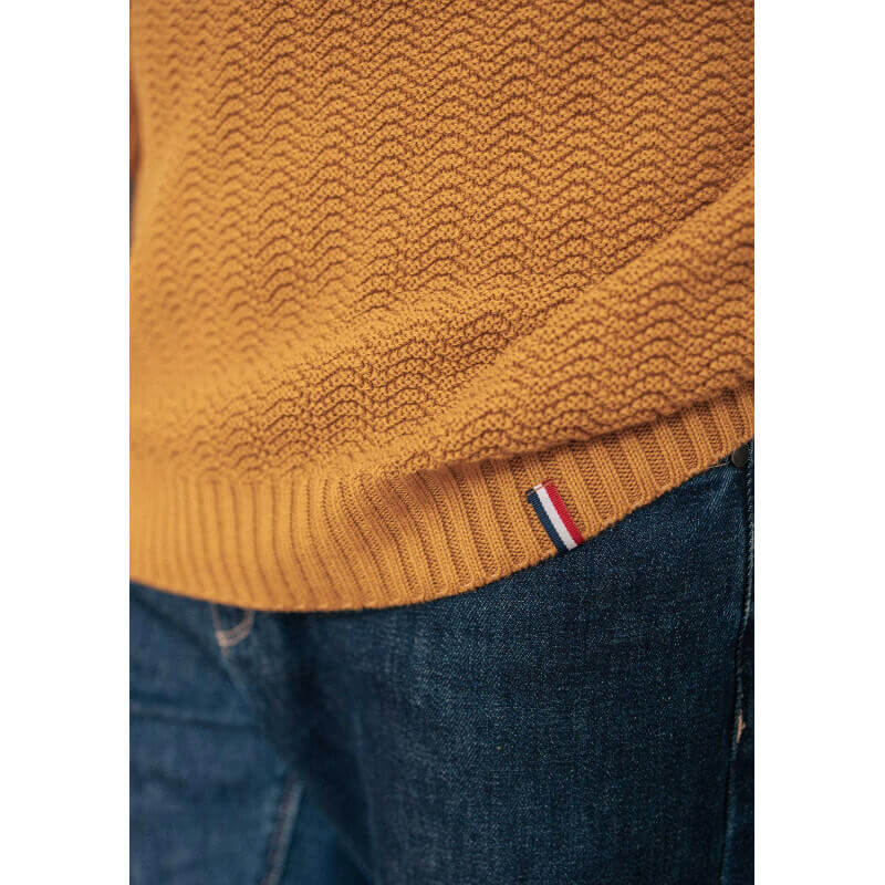 Pull homme tricoté 3D PLANETE moutarde made in France coton bio - Montlimart Pull homme tricoté 3D PLANETE moutarde made in France coton bio - Montlimart