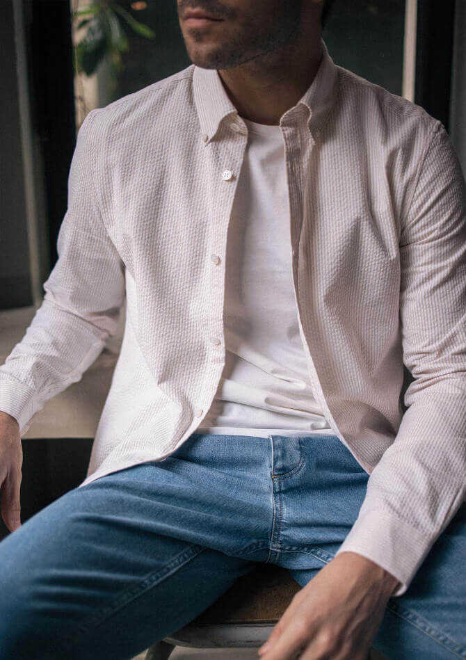 24pe-chemise-homme-centre-ville-texturee-beige-rayures-coton-bio-2