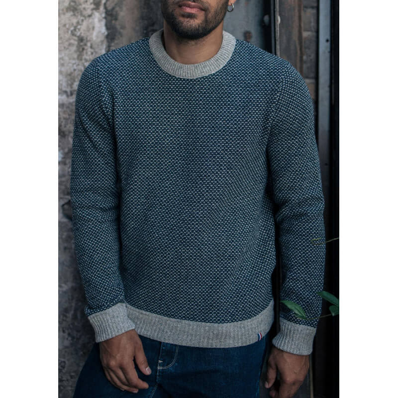 22ah-pull-homme-alentour-anthra-gris-marine-recycle-made-in-france-2