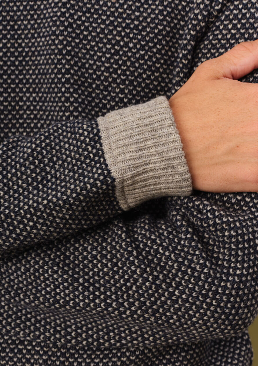 22ah-pull-homme-alentour-anthra-gris-marine-recycle-made-in-france-4
