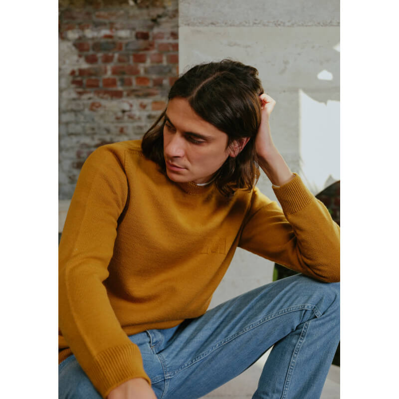 25ah-pull-homme-signe-ocre-made-in-france-laine-merinos-4 25ah-pull-homme-signe-ocre-made-in-france-laine-merinos-4
