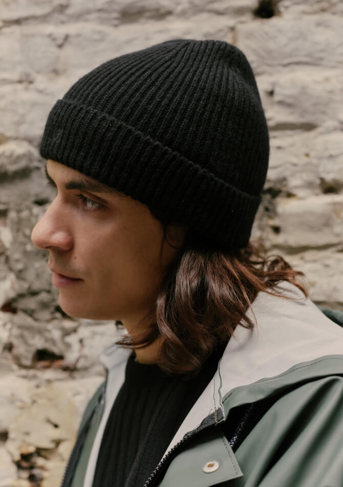 25ah-bonnet-homme-globe-noir-made-in-france-1