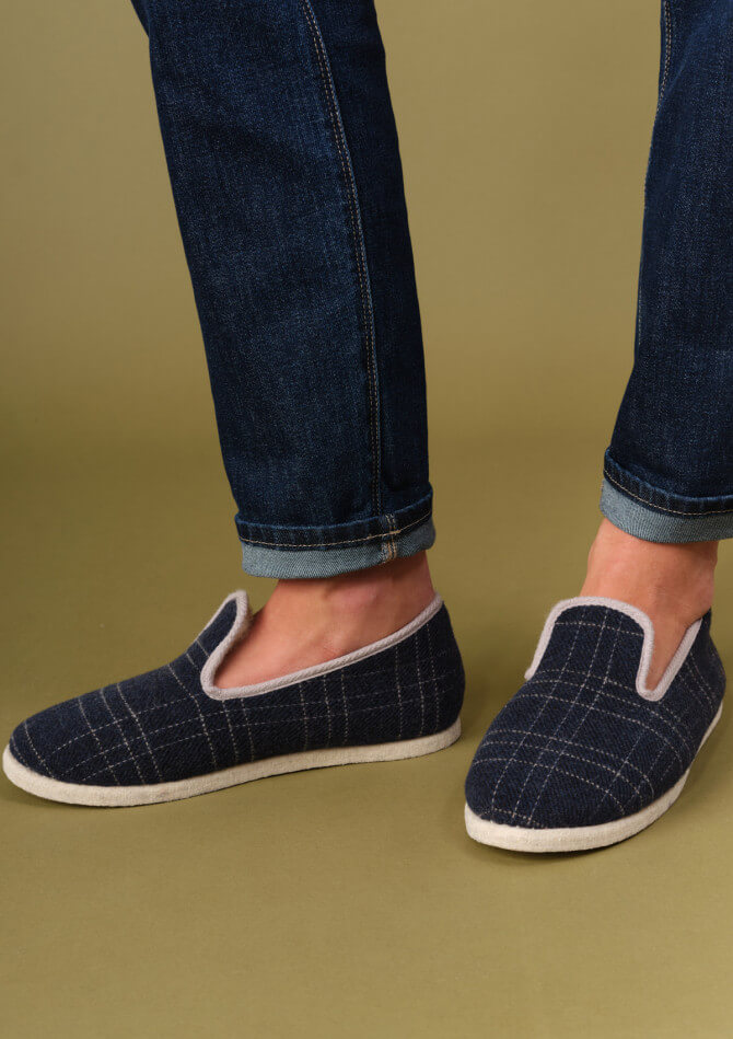25ah-chaussons-homme-martin-carreaux-bleu-marine-made-in-france-1