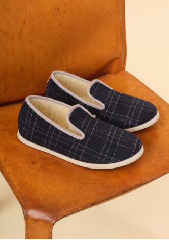 25ah-chaussons-homme-martin-carreaux-bleu-marine-made-in-france-2