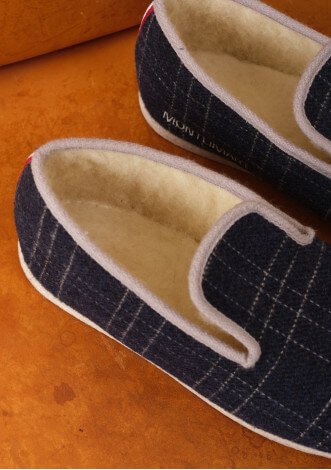 25ah-chaussons-homme-martin-carreaux-bleu-marine-made-in-france-4