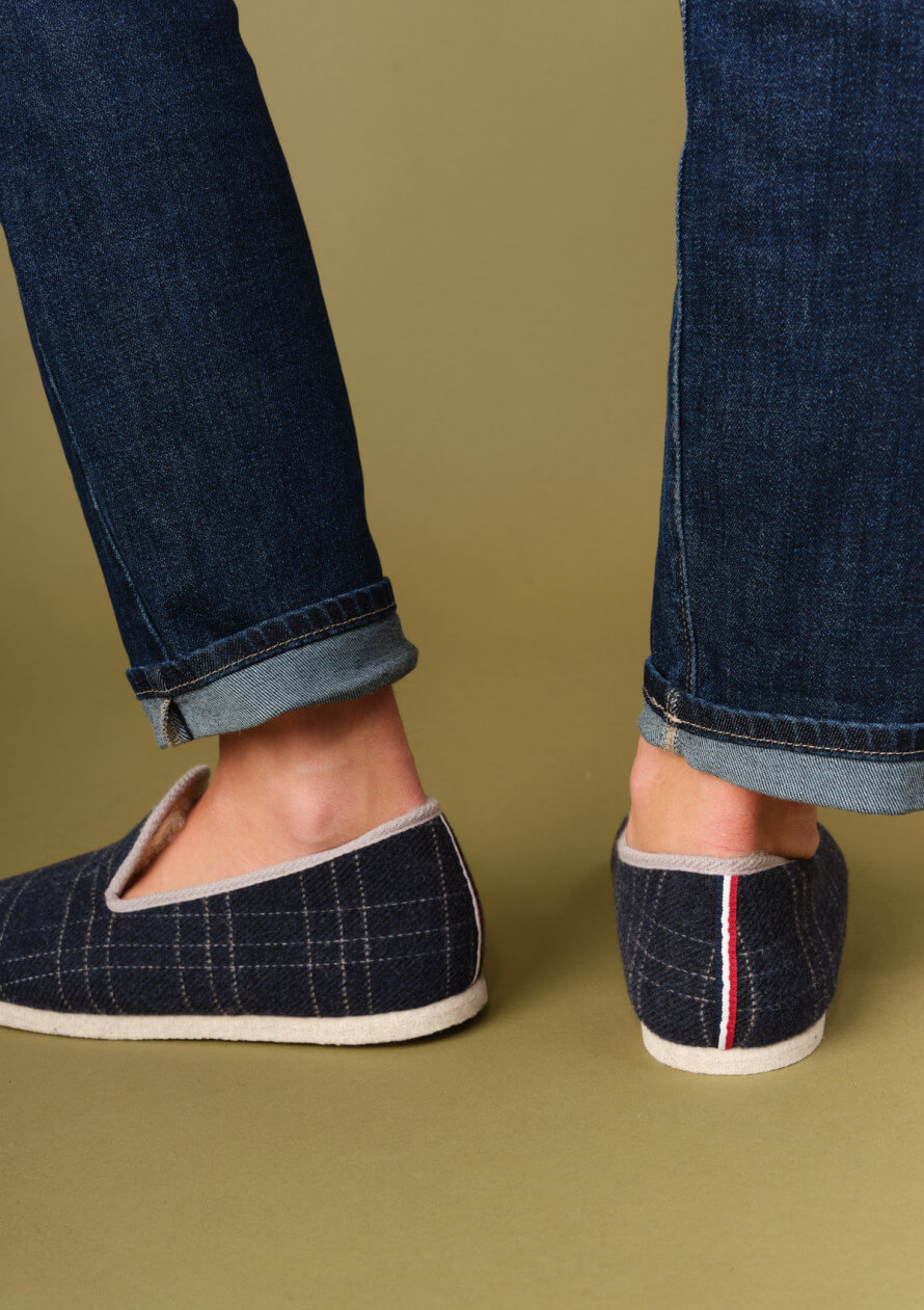 25ah-chaussons-homme-martin-carreaux-bleu-marine-made-in-france-5