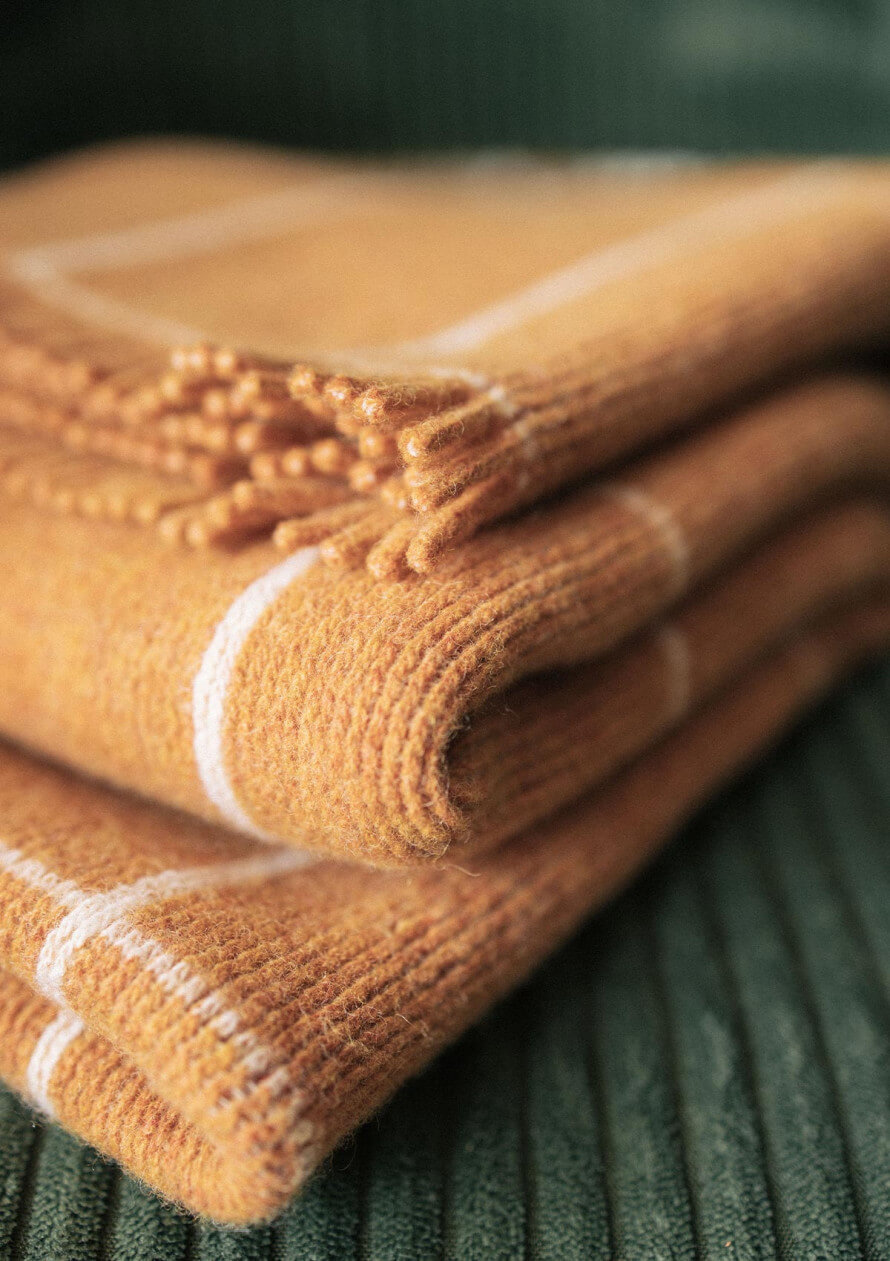 25ah-echarpe-brit-homme-ocre-made-in-france-2