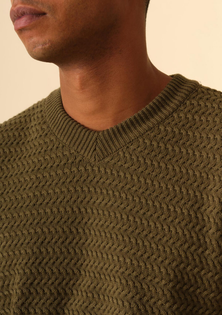 pull-homme-genereux-vert-made-in-france-collection-printemps-ete-2026-4