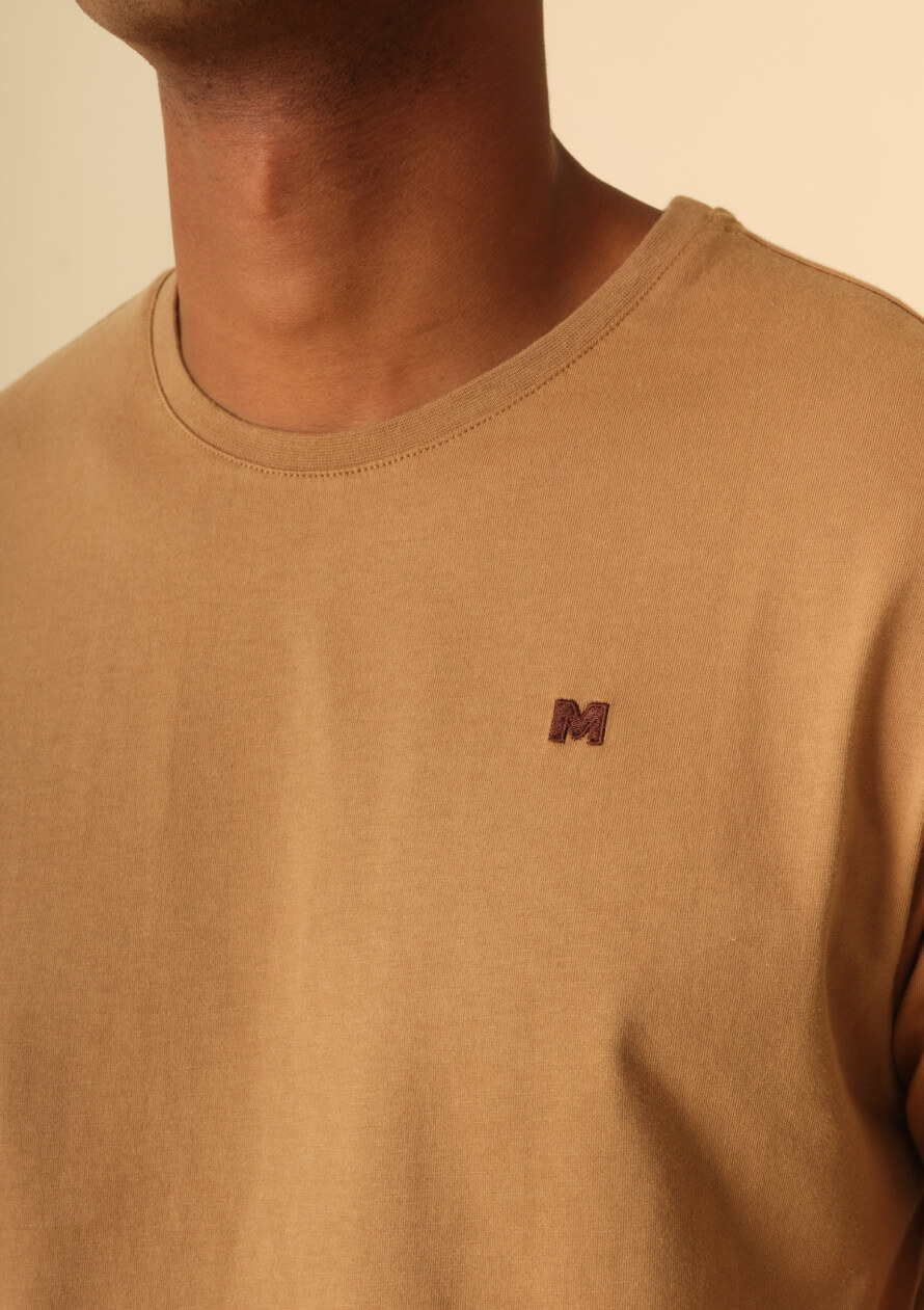 t-shirt-homme-heritage-camel-coton-collection-printemps-ete-2026-1