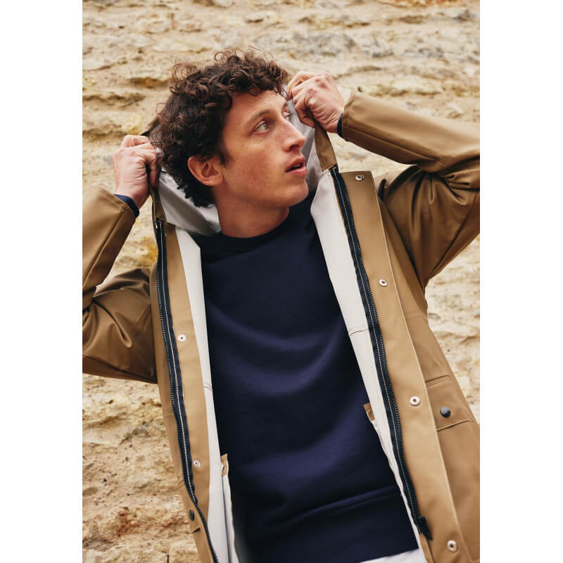 impermeable-homme-brume-camel-made-in-france-collection-printemps-ete-2026-1