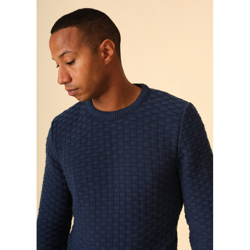 pull-homme-damier-bleu-fonce-made-in-france-collection-printemps-ete-2021-4
