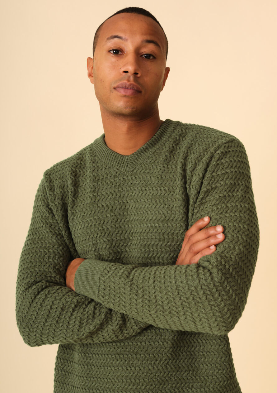 pull-homme-genereux-vert-made-in-france-collection-printemps-ete-2026-1