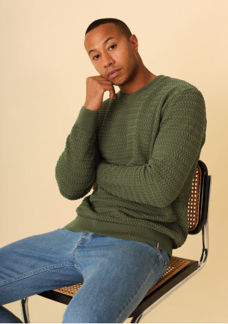 pull-homme-genereux-vert-made-in-france-collection-printemps-ete-2026-3