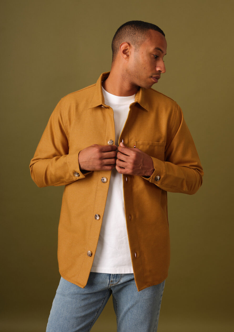 veste-homme-tradition-moutarde-made-in-france-collection-automne-hiver-2024-1