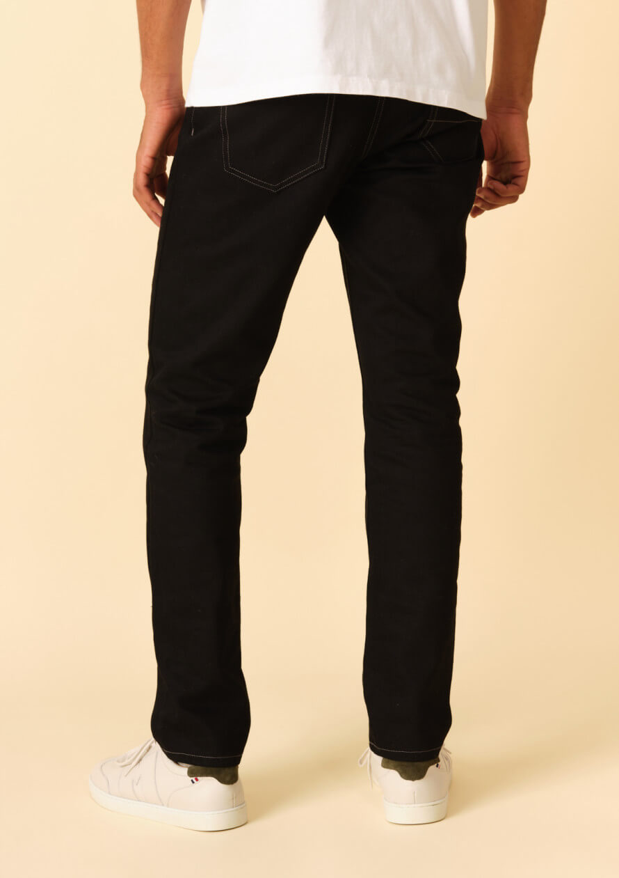 jean-homme-lucas-noir-made-in-france-collection-automne-hiver-2024-3