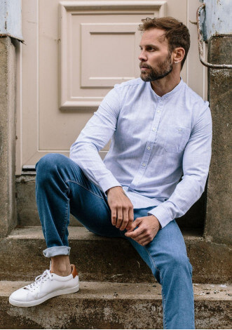 18pe-chemise-homme-bleu-ciel-en-lin-col-mao-montlilin-1