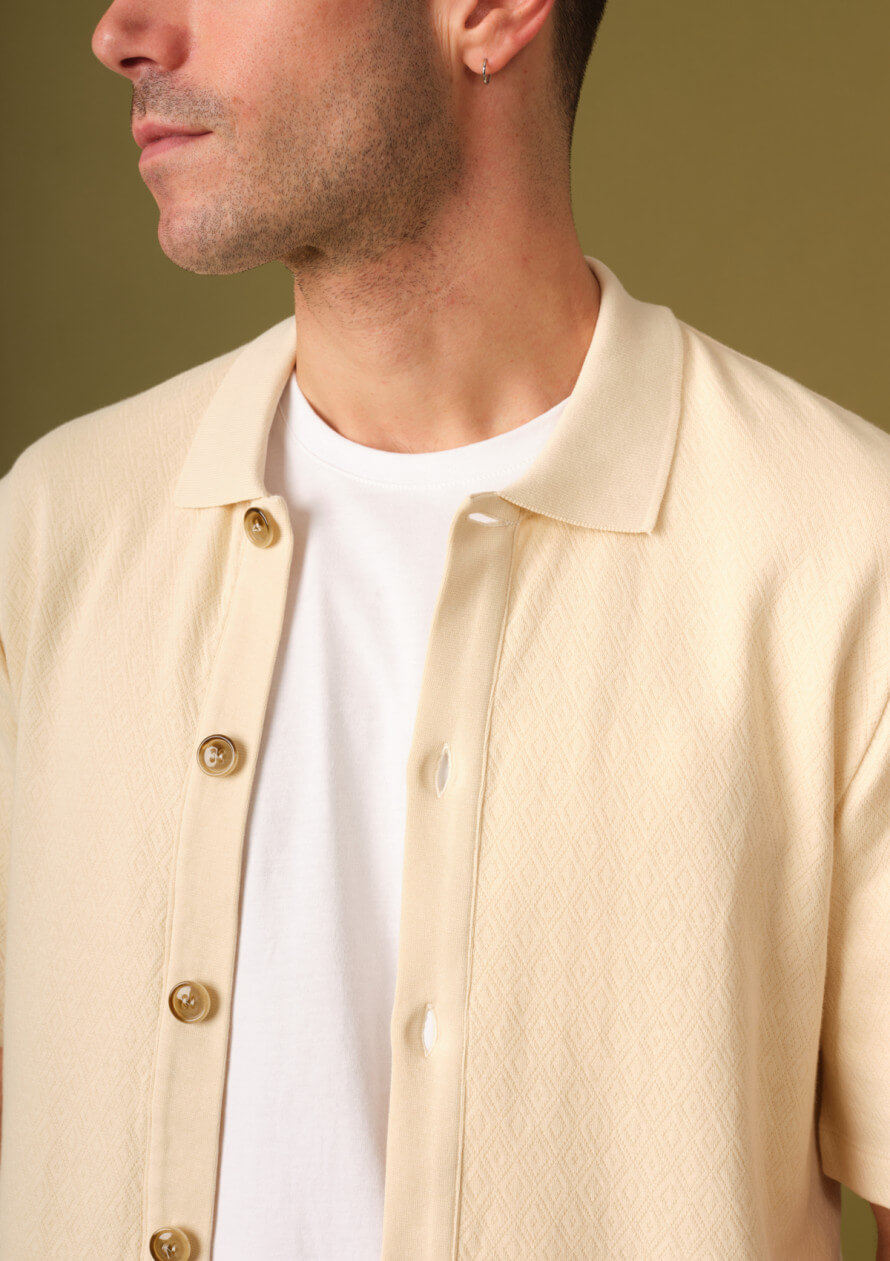 polo-homme-reveur-ecru-coton-collection-printemps-ete-2025-1