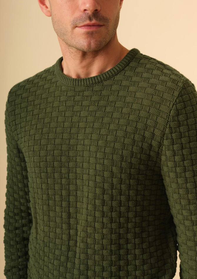 pull-homme-damier-sauge-made-in-france-colelction-automne-hiver-2023-1