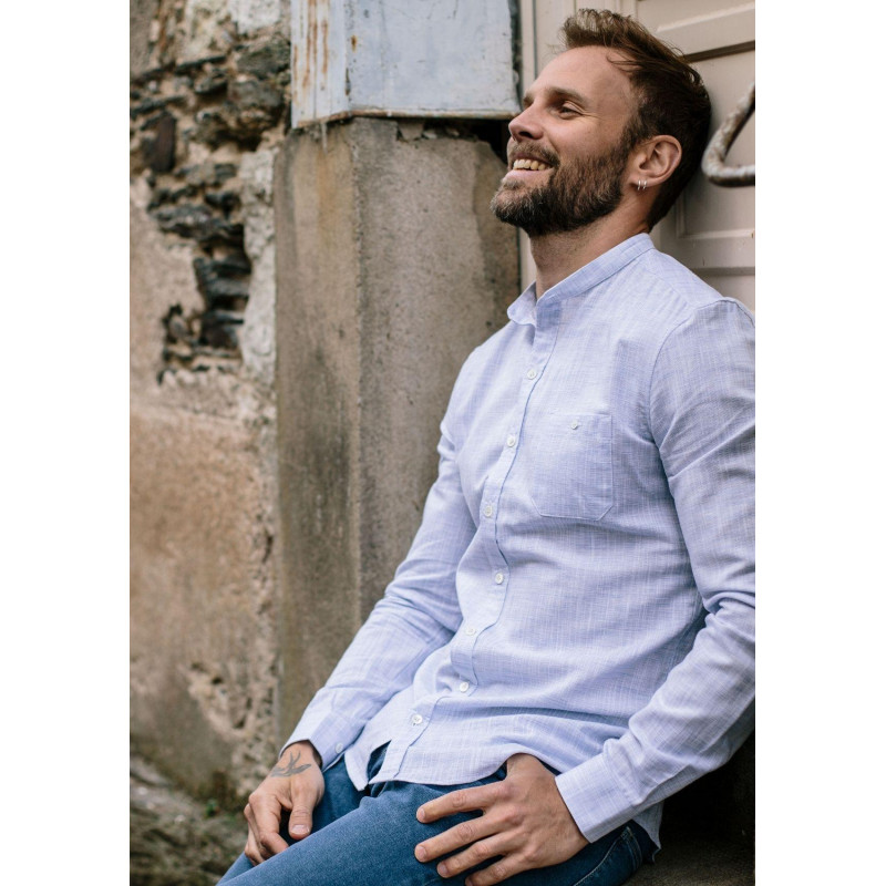 18pe-chemise-homme-bleu-ciel-en-lin-col-mao-montlilin-3 18pe-chemise-homme-bleu-ciel-en-lin-col-mao-montlilin-3