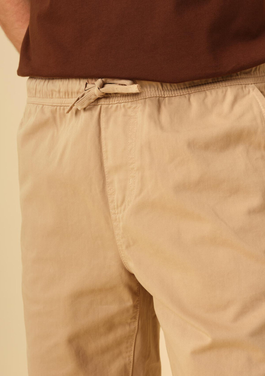 short-homme-mael-taupe-coton-collection-printemps-ete-2025-4