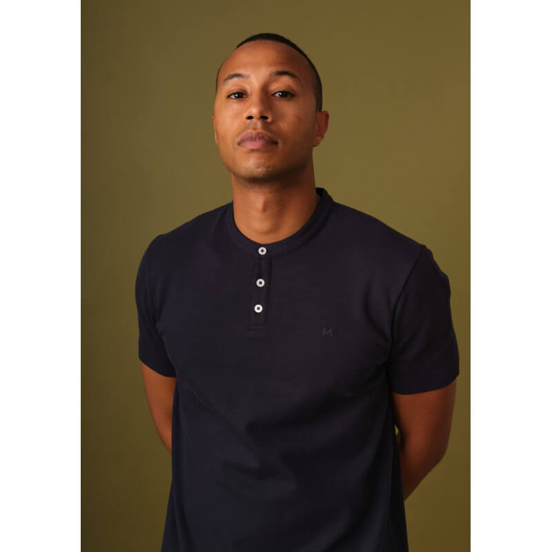 polo-homme-embleme-marine-coton-collection-printemps-ete-2026-2
