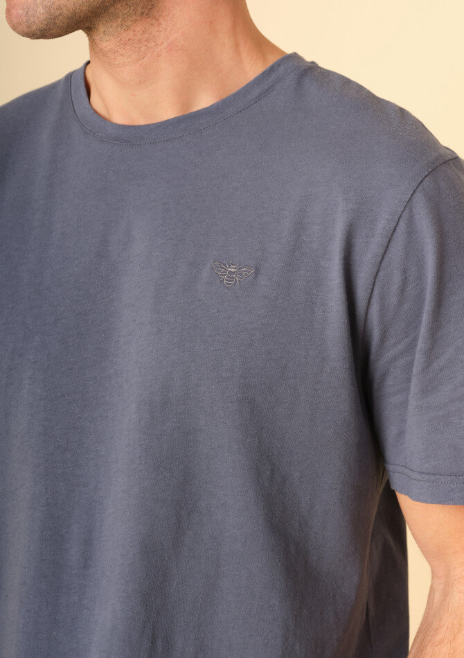 t-shirt-homme-prairie-bleu-azur-made-in-france-collection-printemps-ete-2026-1