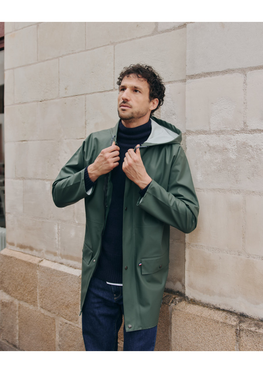 impermeable-homme-averse-kaki-made-in-france-collection-automne-hiver-2026-4
