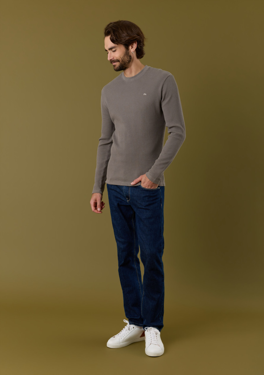 t-shirt-homme-symbole-gris-clair-coton-biologique-collection-automne-hiver-2026-3
