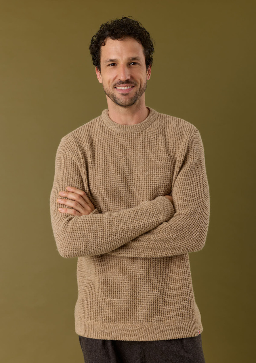 pull-homme-origine-beige-made-in-france-collection-automne-hiver-2026-4