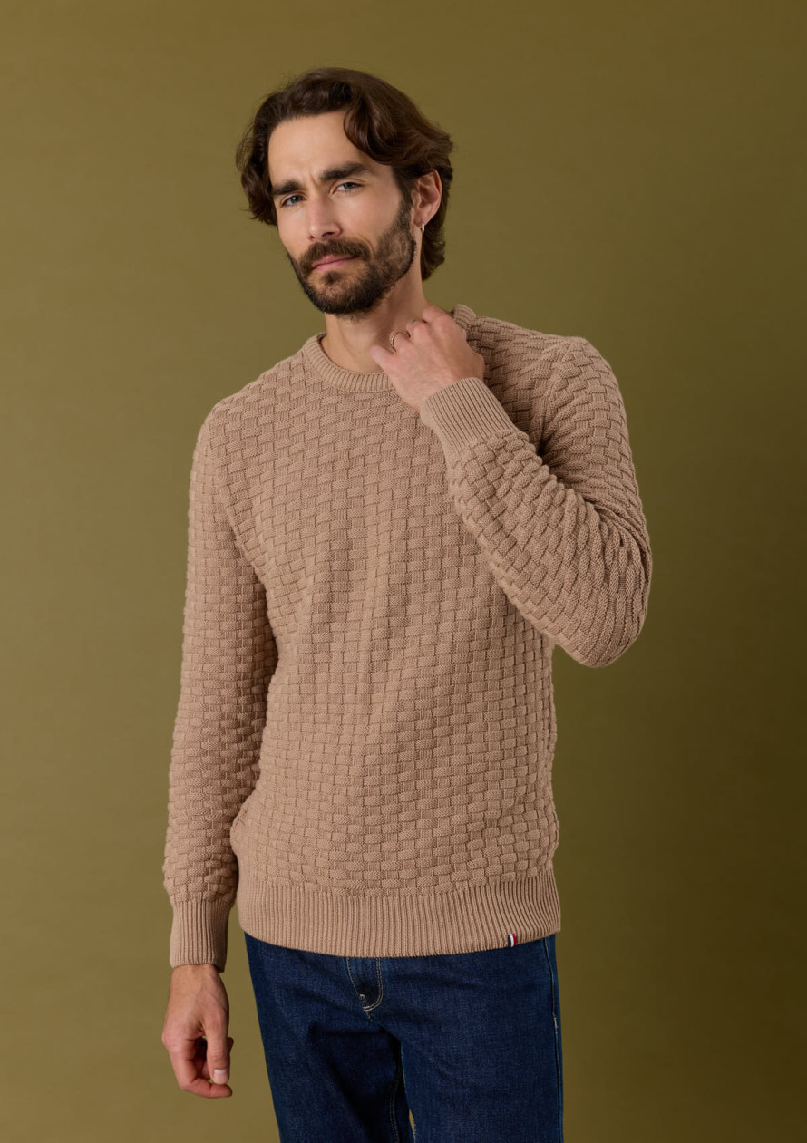 pull-homme-damier-taupe-coton-biologique-collection-automne-hiver-2026-2