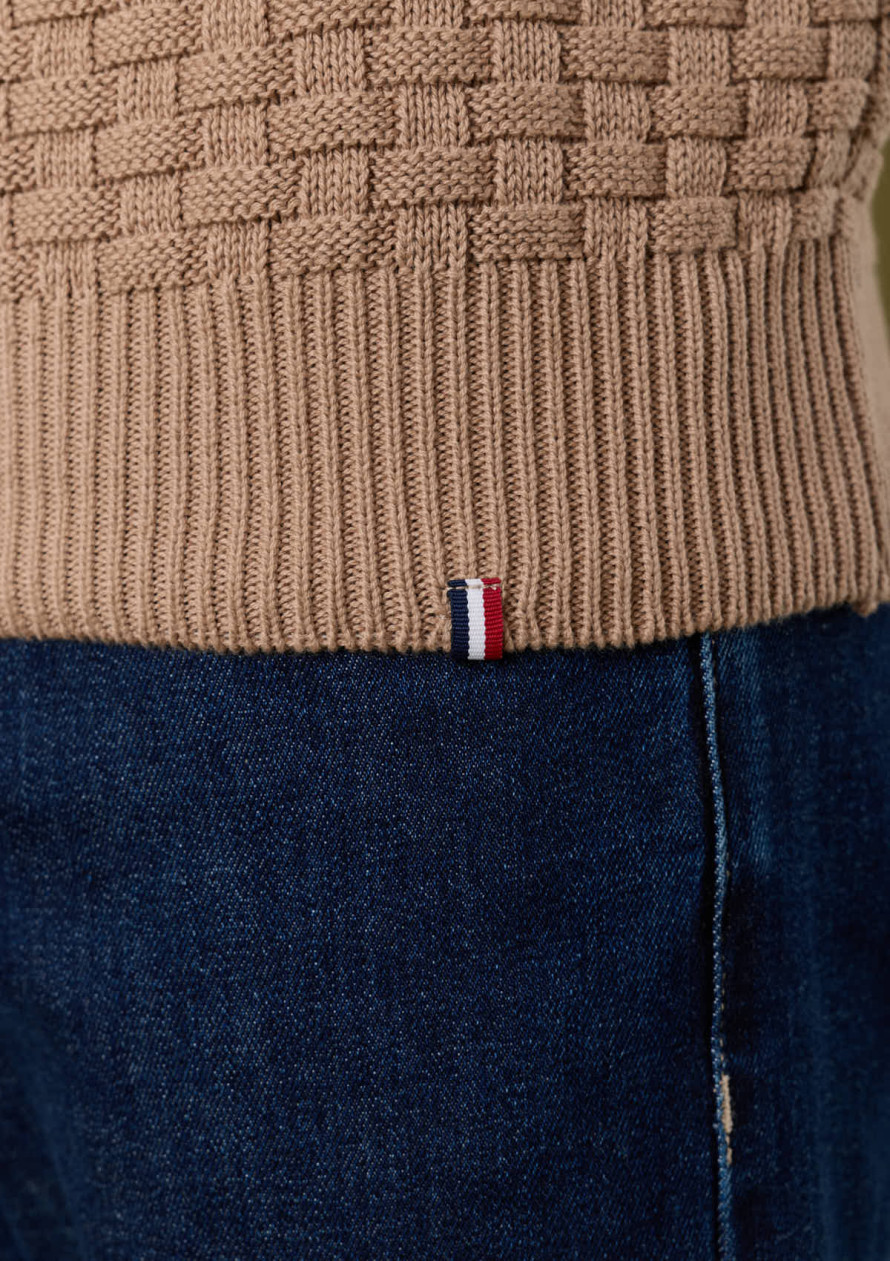 pull-homme-damier-taupe-coton-biologique-collection-automne-hiver-2026-3