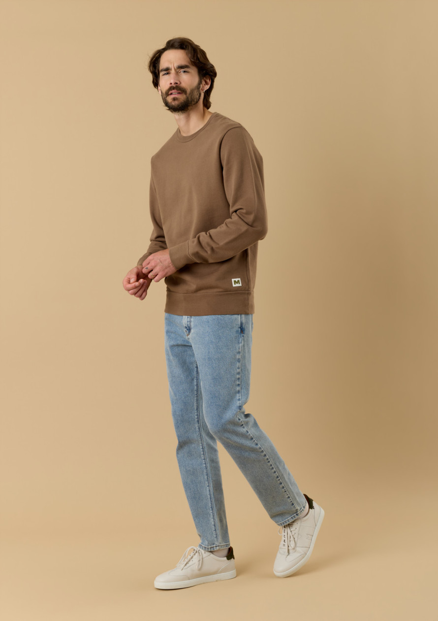sweat-homme-gravure-marron-coton-biologique-collection-automne-hiver-2026-2