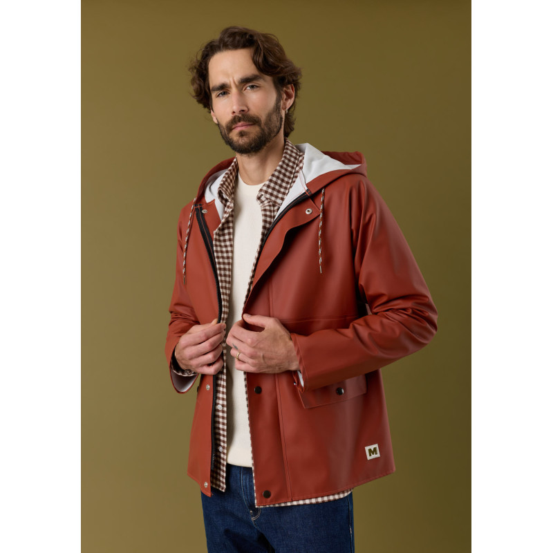 impermeable-homme-brume-terracota-made-in-france-collection-automne-hiver-2026-1