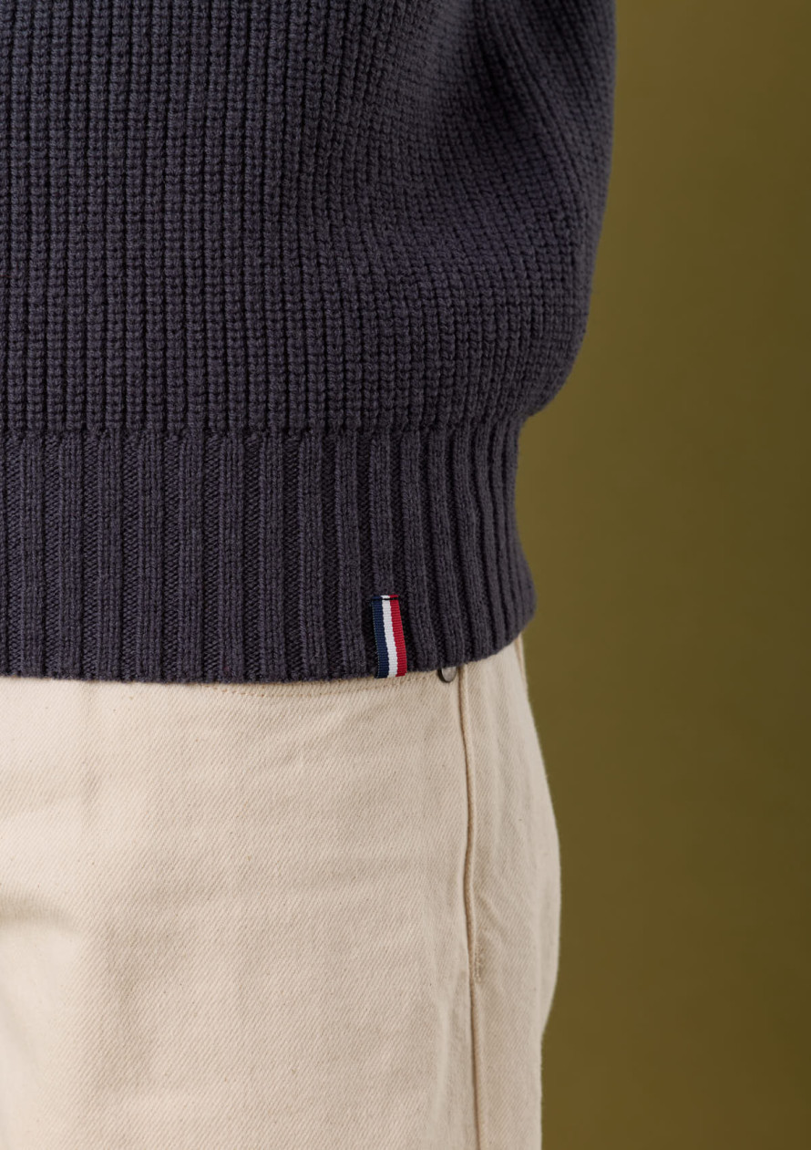 pull-homme-saison-anthracite-made-in-france-collection-automne-hiver-2026-5