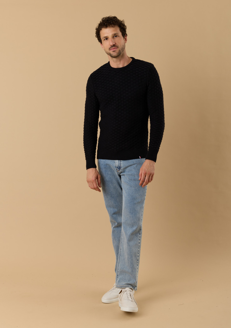 pull-homme-damier-noir-coton-biologique-collection-automne-hiver-2026-4