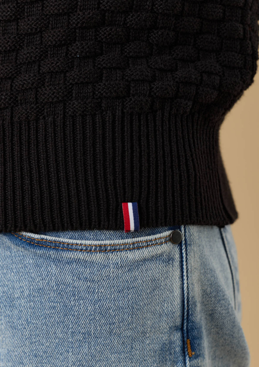pull-homme-damier-noir-coton-biologique-collection-automne-hiver-2026-5