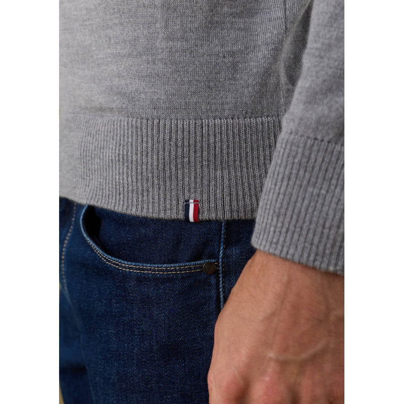 pull-homme-oxygene-gris-clair-made-in-france-laine-merinos-collection-automne-hiver-2026-4