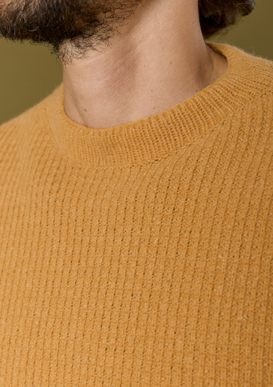 pull-homme-origine-jaune-made-in-france-collection-automne-hiver-2026-3